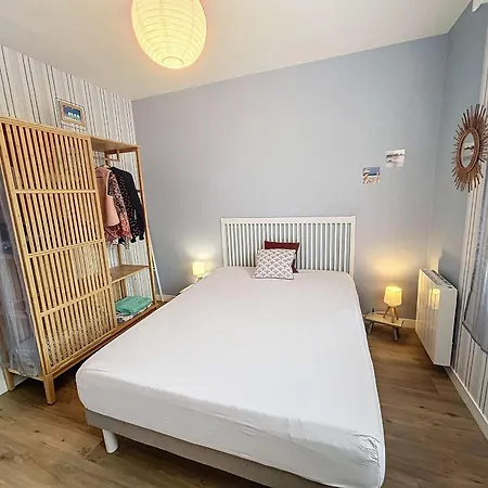 Bel Rénové Au Cœur De Jullouville, 100m De La Plage, 1 Chambre, 4 Couchages, Parking Privé - Fr-1-361-72 Apartamento