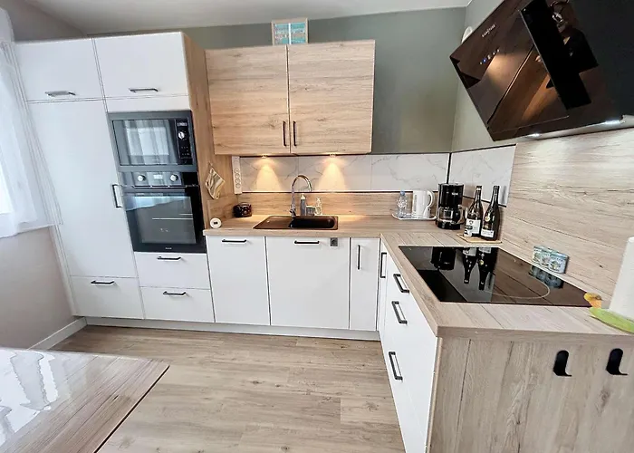 Bel Renove Au Coeur De Jullouville, 100m De La Plage, 1 Chambre, 4 Couchages, Parking Prive - Fr-1-361-72 דירה *