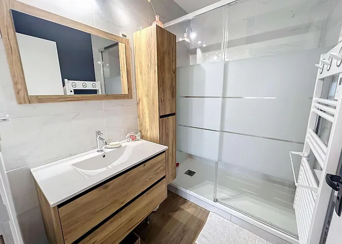 Bel Renove Au Coeur De Jullouville, 100m De La Plage, 1 Chambre, 4 Couchages, Parking Prive - Fr-1-361-72 דירה ז'ולוביל-לה-פאן